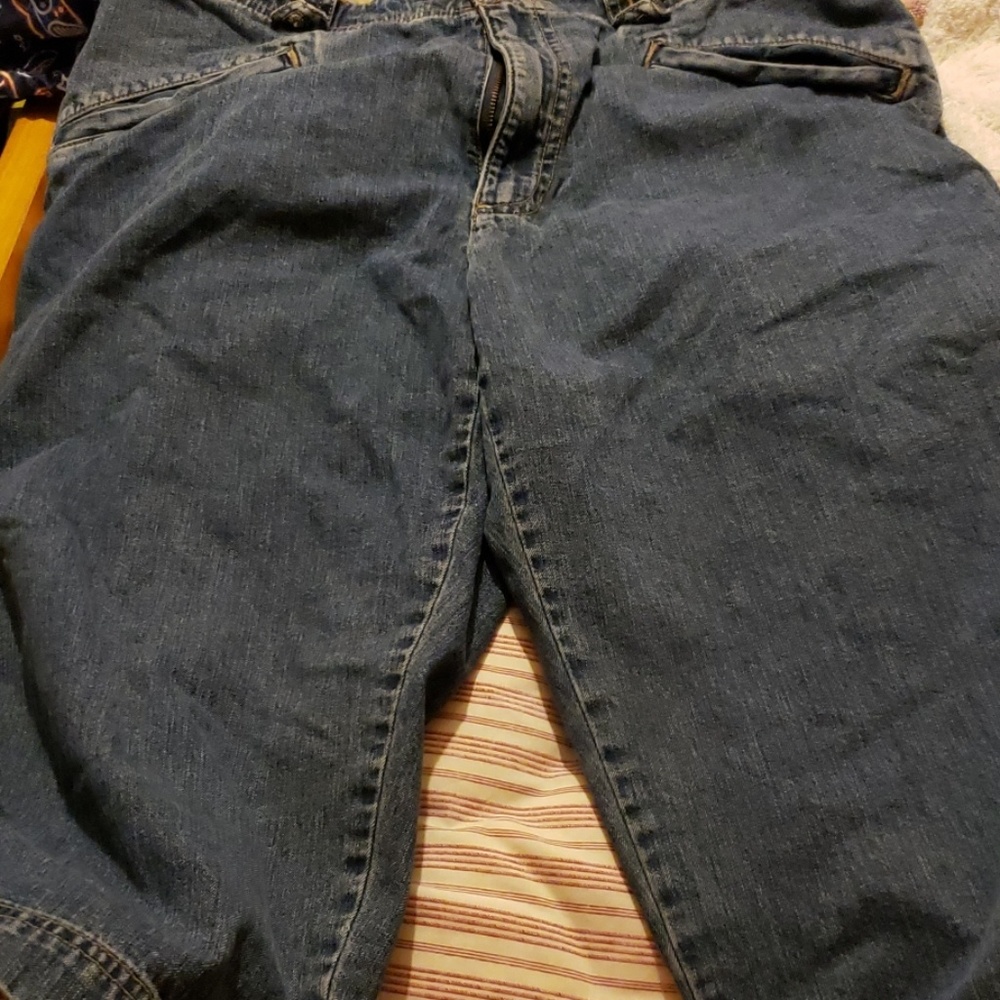 Knee pants